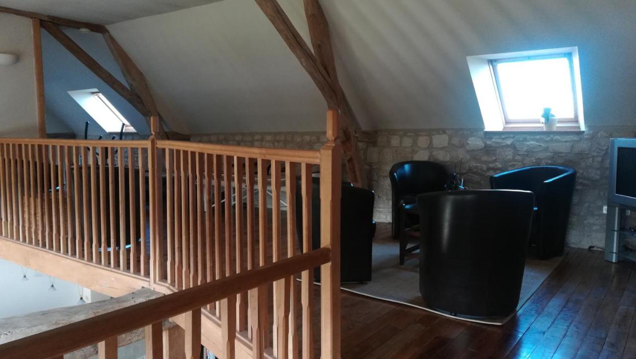 Gîte et chambres d'hôtes Le Chêne Billault Pouant Exterior foto