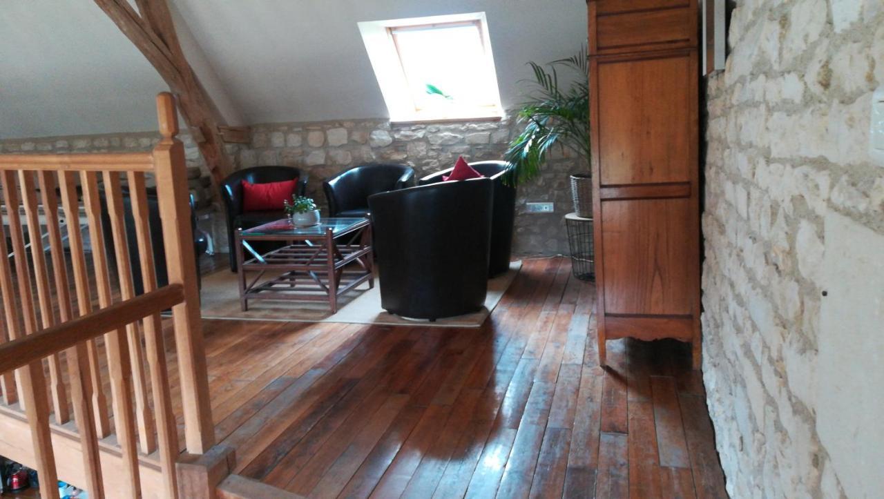 Gîte et chambres d'hôtes Le Chêne Billault Pouant Exterior foto
