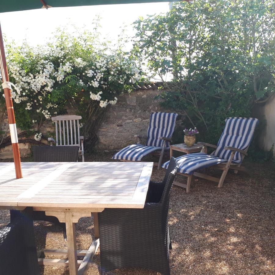 Gîte et chambres d'hôtes Le Chêne Billault Pouant Exterior foto